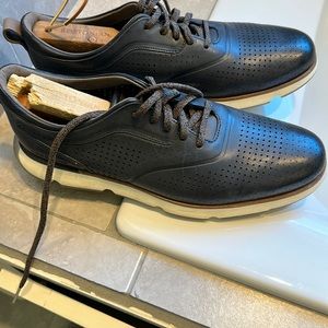 Cole Haan zero grand Mens Shoes size 10.